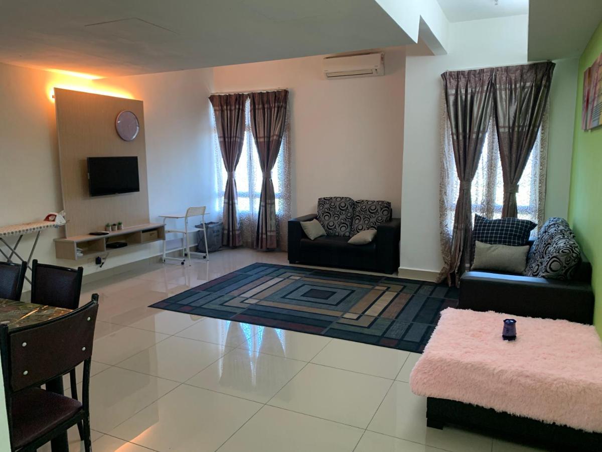Kb Wakaf Che Yeh Apartment Кота-Бару Экстерьер фото